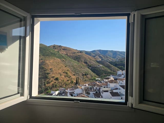 3 bedroom Penthouse for rent in El Borge with garage - € 1,175 (Ref: 10009912)