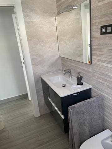3 bedroom Flat for rent in Suarez, Málaga city with garage - € 1,290 (Ref: 10009944)