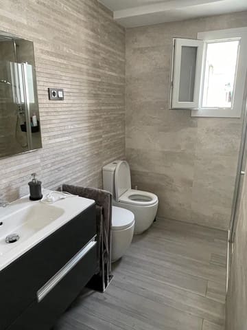 3 bedroom Flat for rent in Suarez, Málaga city with garage - € 1,290 (Ref: 10009944)