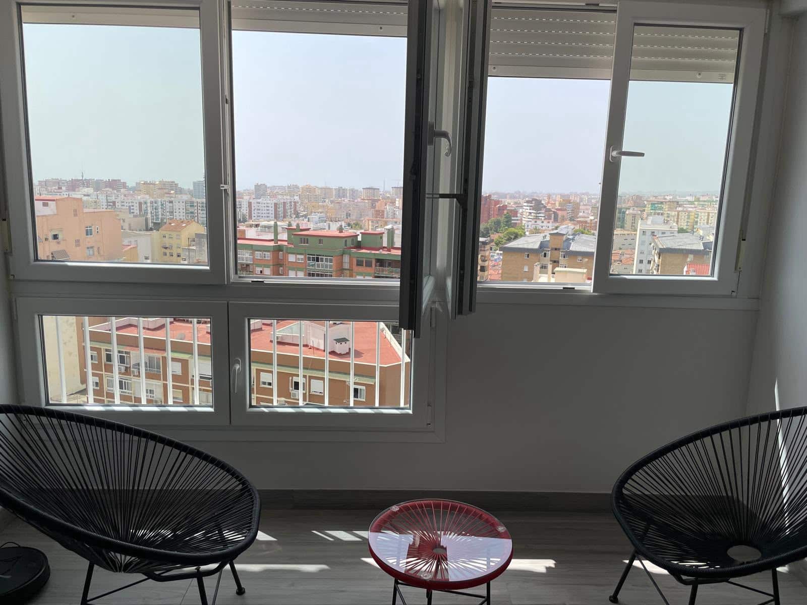 3 bedroom Flat for rent in Malaga city with garage - € 1,290 (Ref: 10009944)