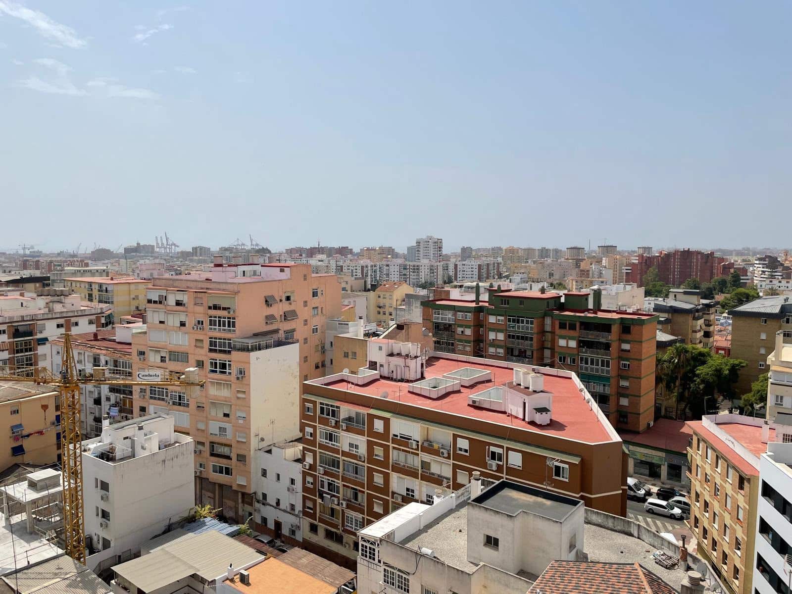 3 bedroom Flat for rent in Malaga city with garage - € 1,290 (Ref: 10009944)