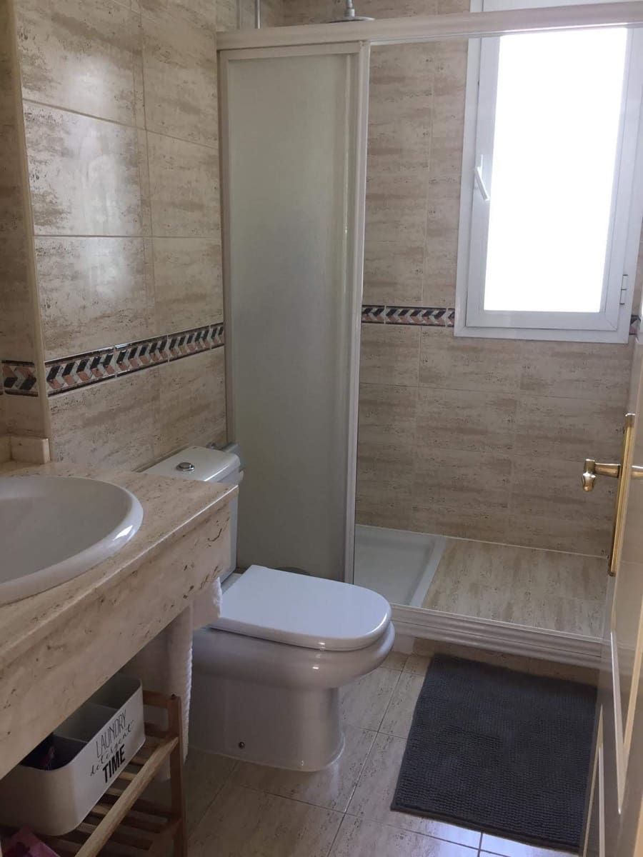 2 sypialnia Mieszkanie do wynajęcia w Marbella z basenem garażem - 1 900 € (Ref: 10019852)