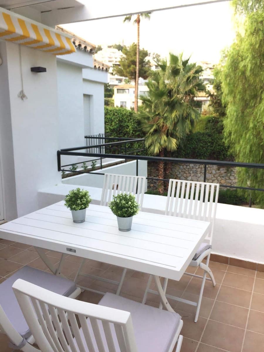 2 sypialnia Mieszkanie do wynajęcia w Marbella z basenem garażem - 1 900 € (Ref: 10019852)