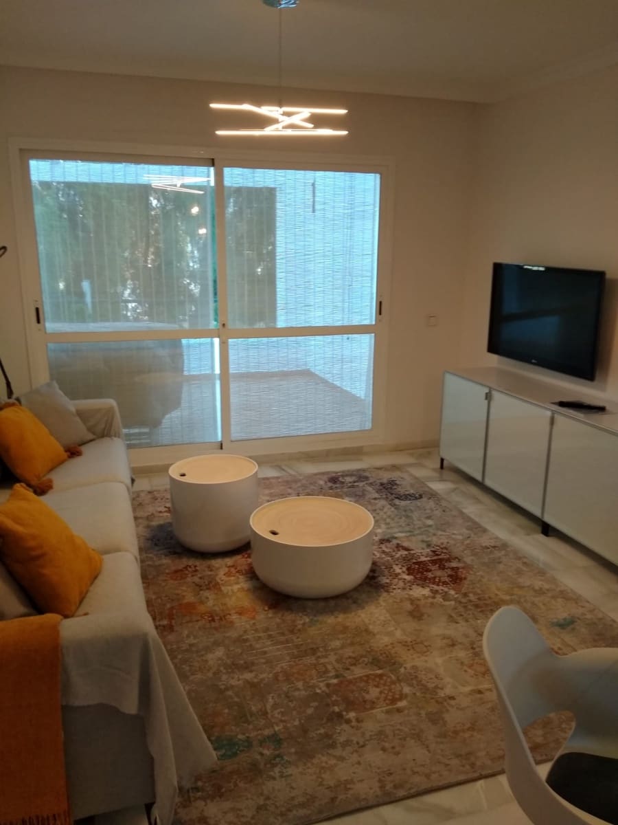 2 sypialnia Mieszkanie do wynajęcia w Marbella z basenem garażem - 1 900 € (Ref: 10019852)