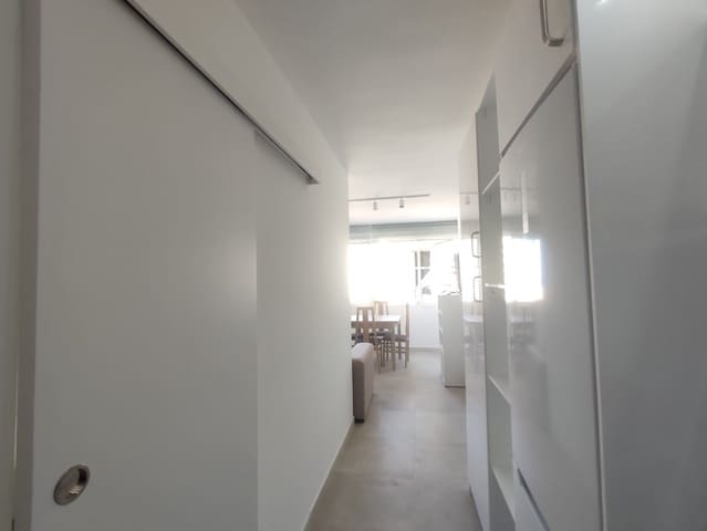 Piso de 2 habitaciones en Torremolinos en alquiler con garaje - 1.000 € (Ref: 10021786)