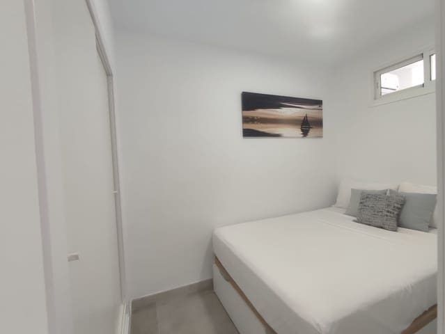 Piso de 2 habitaciones en Torremolinos en alquiler con garaje - 1.000 € (Ref: 10021786)