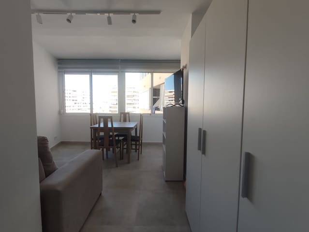 Piso de 2 habitaciones en Torremolinos en alquiler con garaje - 1.000 € (Ref: 10021786)