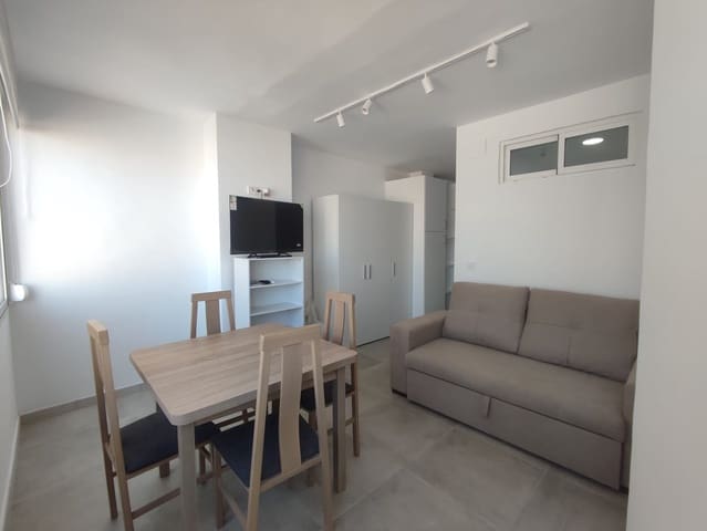 Piso de 2 habitaciones en Torremolinos en alquiler con garaje - 1.000 € (Ref: 10021786)