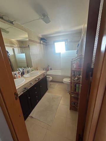 Piso de 3 habitaciones en Torremolinos en alquiler con garaje - 1.425 € (Ref: 10021788)