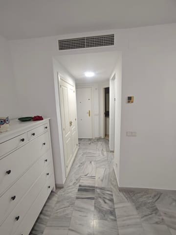 Yksiö vuokrattavana paikassa Rincón de la Victoria mukana 
autotalli - 950 € (Ref: 10030862)