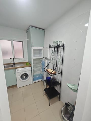 Yksiö vuokrattavana paikassa Rincón de la Victoria mukana 
autotalli - 950 € (Ref: 10030862)