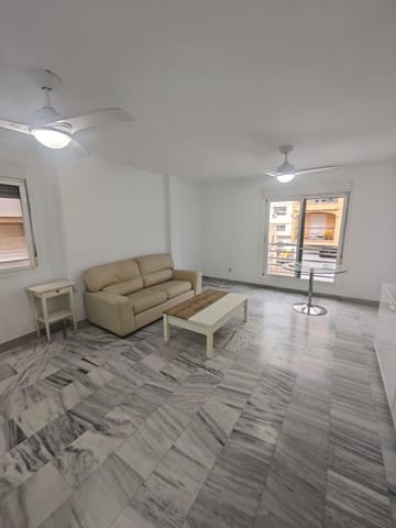 Yksiö vuokrattavana paikassa Rincón de la Victoria mukana 
autotalli - 950 € (Ref: 10030862)