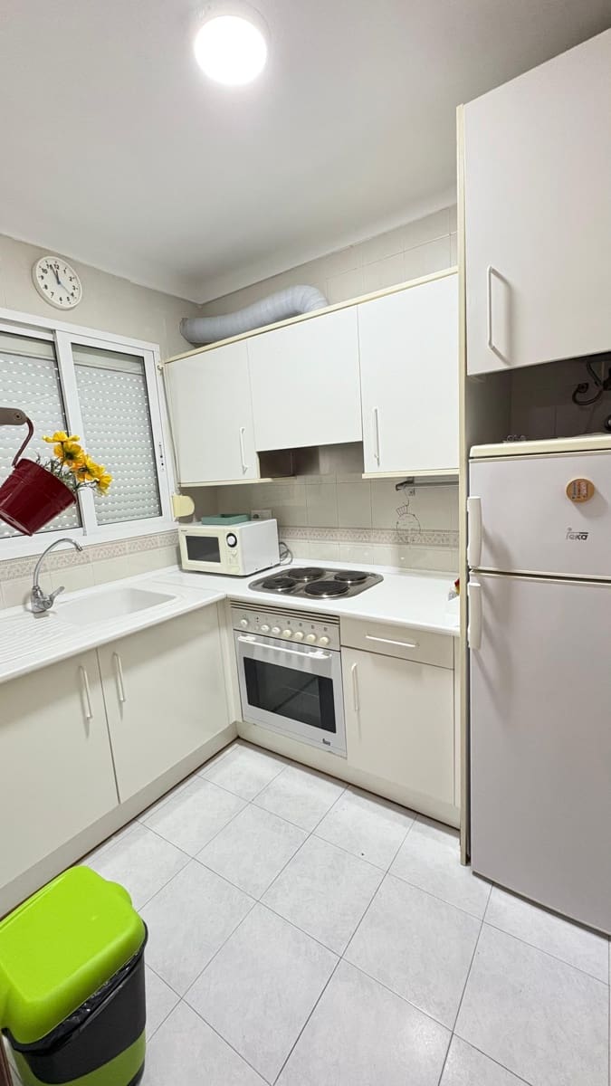 Appartement de 1 chambre à louer à Torrox - 650 € (Ref: 10033288)