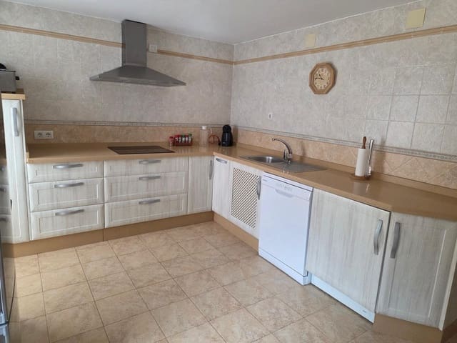 3 sypialnia Dom szeregowy do wynajęcia w Chilches, Vélez-Málaga z garażem - 1 100 € (Ref: 10045685)