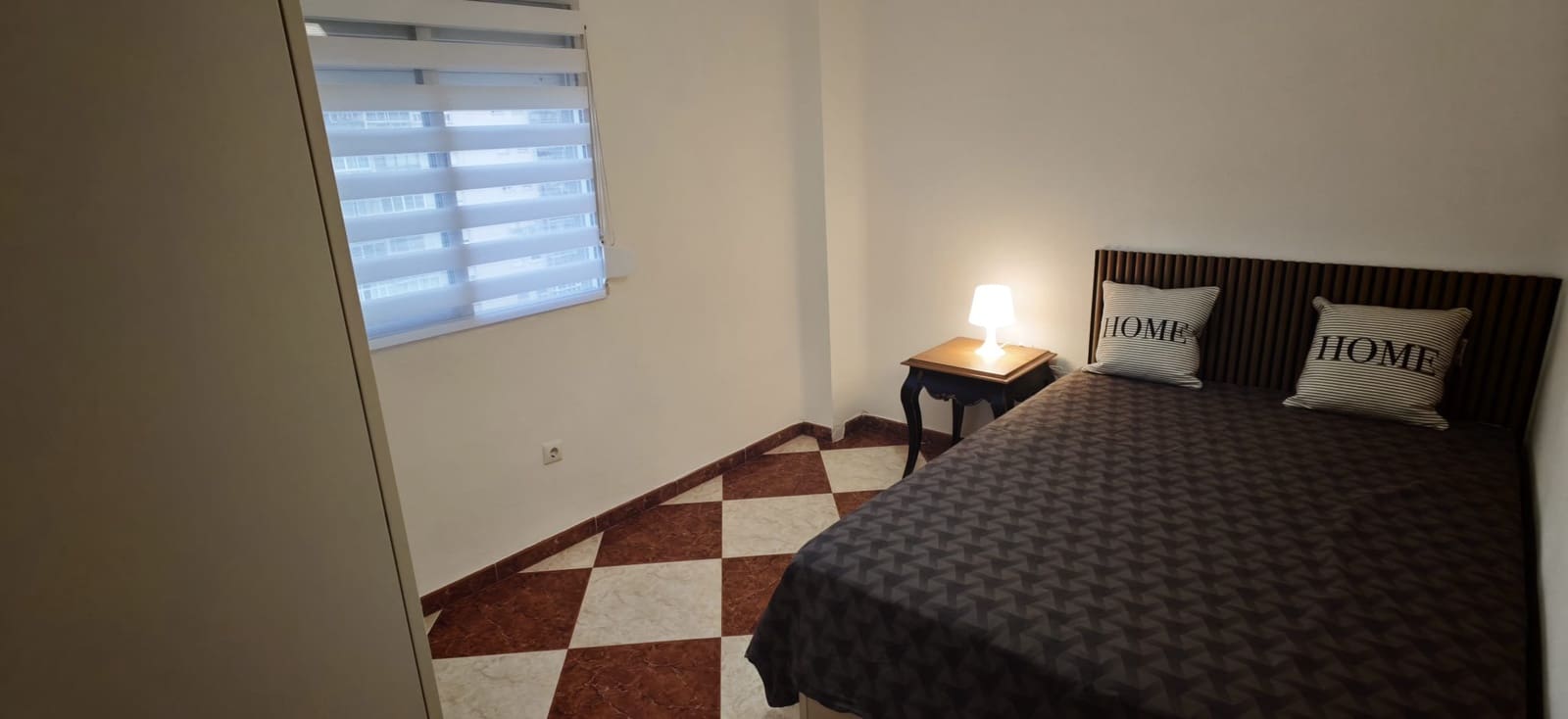 3 bedroom Flat for rent in Malaga city with garage - € 1,400 (Ref: 10045688)