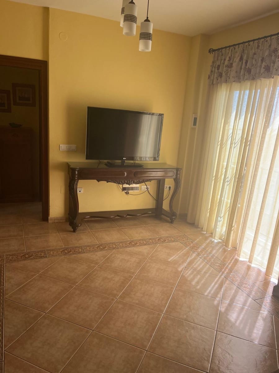 3 soverom Hus til leie i Comares - € 850 (Ref: 10054478)
