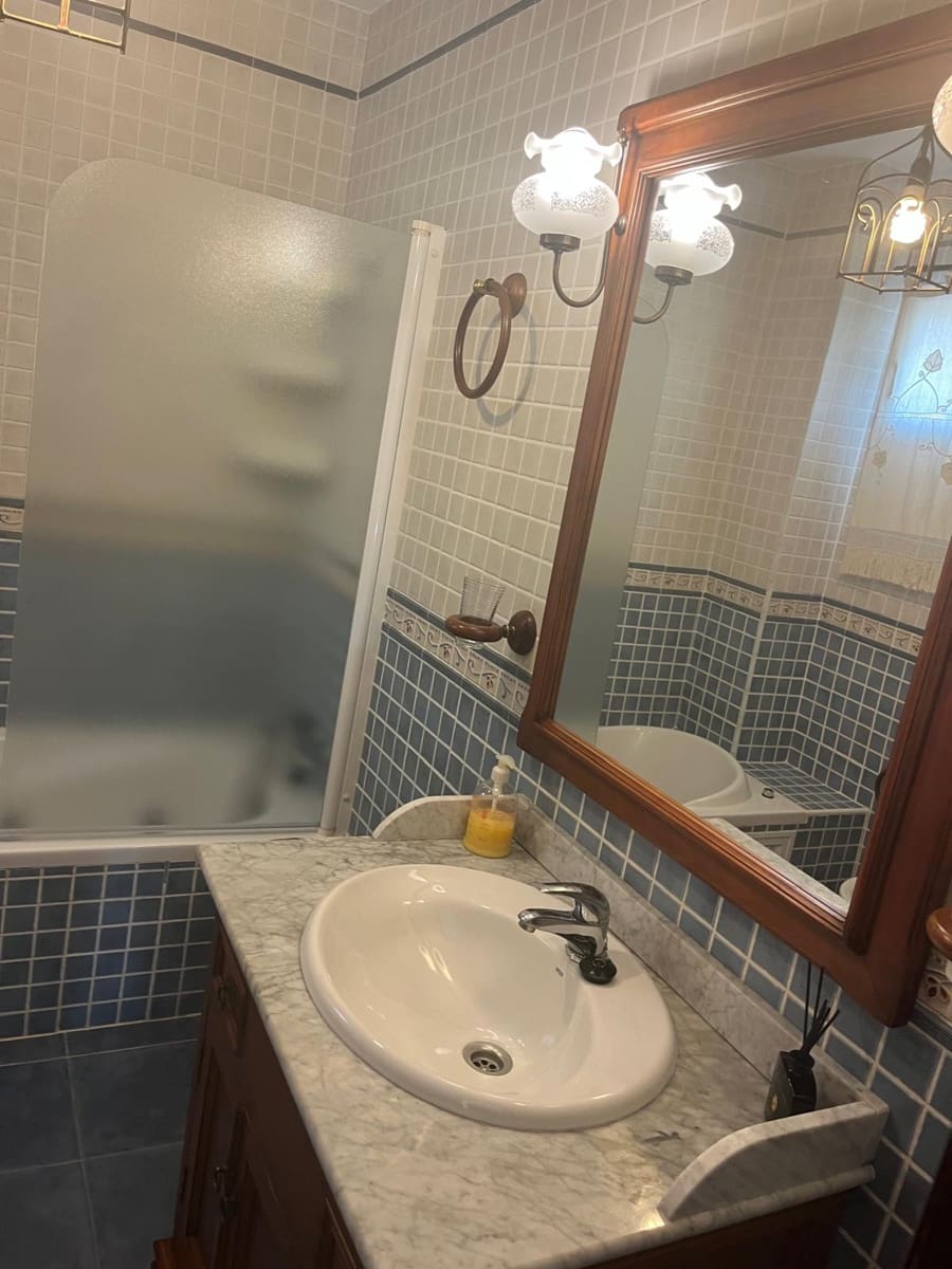 3 soverom Hus til leie i Comares - € 850 (Ref: 10054478)