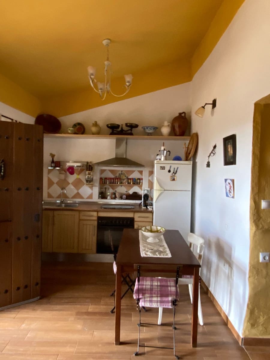 Grunde uden byggetilladelser til leje i Torrox - € 850 (Ref: 10054481)