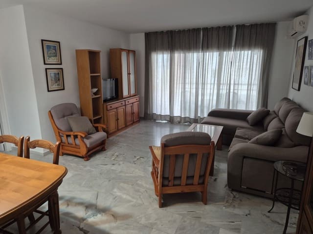 3 bedroom Flat for rent in Torre del Mar, Vélez-Málaga with pool - € 1,200 (Ref: 10060345)