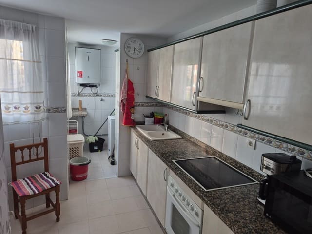 3 bedroom Flat for rent in Torre del Mar, Vélez-Málaga with pool - € 1,200 (Ref: 10060345)