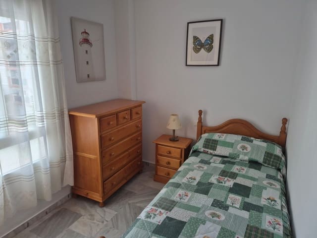 3 bedroom Flat for rent in Torre del Mar, Vélez-Málaga with pool - € 1,200 (Ref: 10060345)