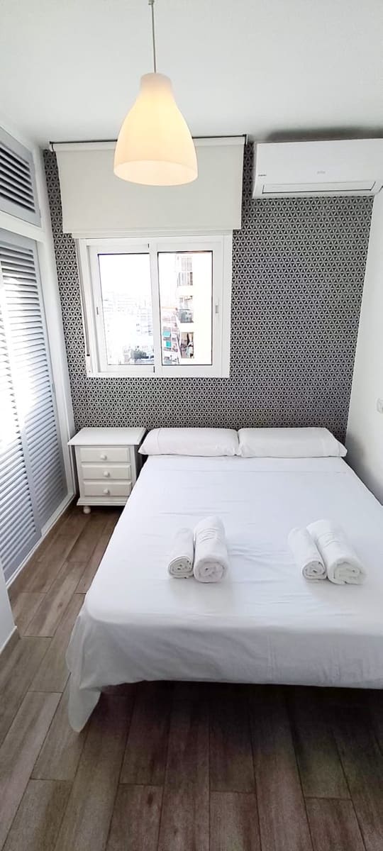 1 quarto Apartamento para arrendar em Torremolinos - 1 200 € (Ref: 10060351)