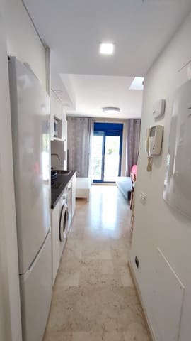 1 quarto Penthouse para arrendar em Cortijo Torrequebrada, Benalmádena com garagem - 1 000 € (Ref: 10060979)