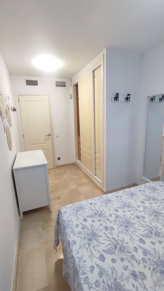 1 quarto Penthouse para arrendar em Benalmadena com garagem - 1 000 € (Ref: 10060979)