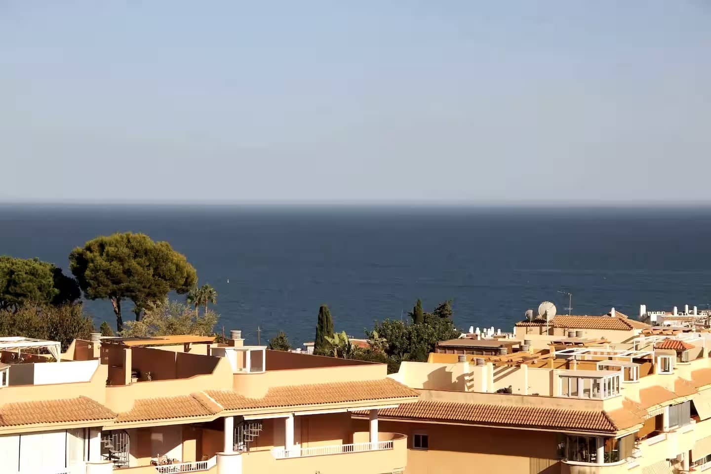 2 bedroom Flat for rent in Fuengirola with garage - € 1,400 (Ref: 10076776)