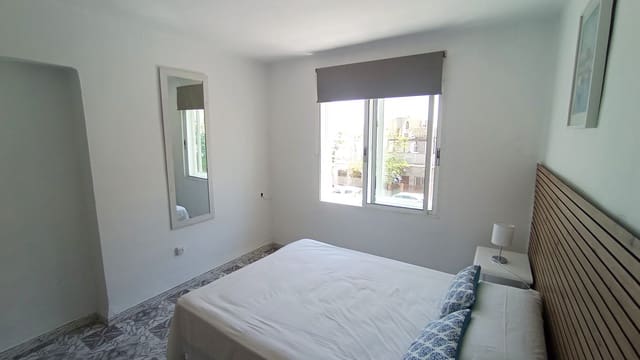 2 quarto Moradia para arrendar em Las Gaviotas  - Carvajal, Fuengirola - 1 500 € (Ref: 10081687)