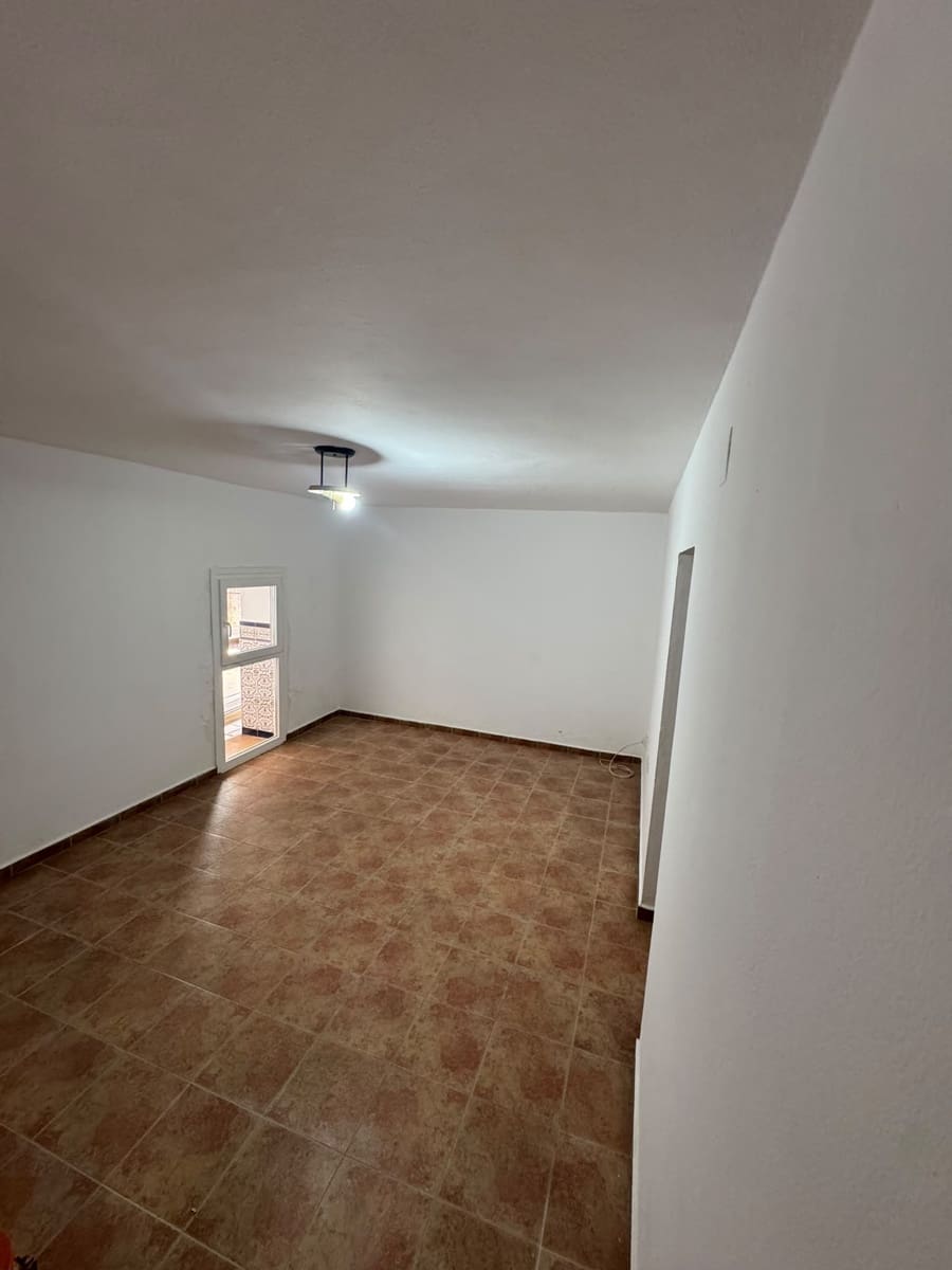 2 slaapkamer Huis te huur in Cartama - € 1.200 (Ref: 10099390)