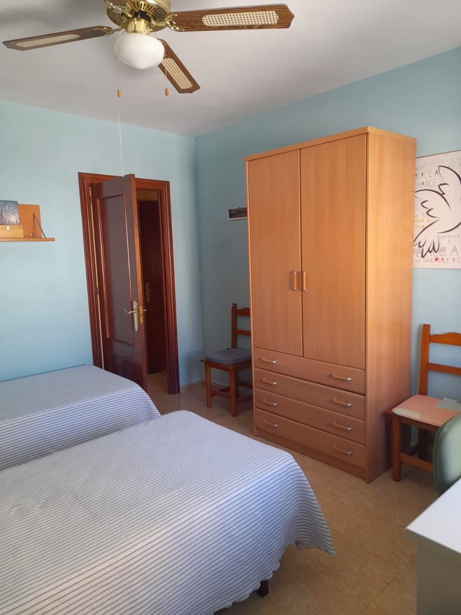 2 soveværelse Lejlighed til leje i Malaga by - € 1.350 (Ref: 10099432)