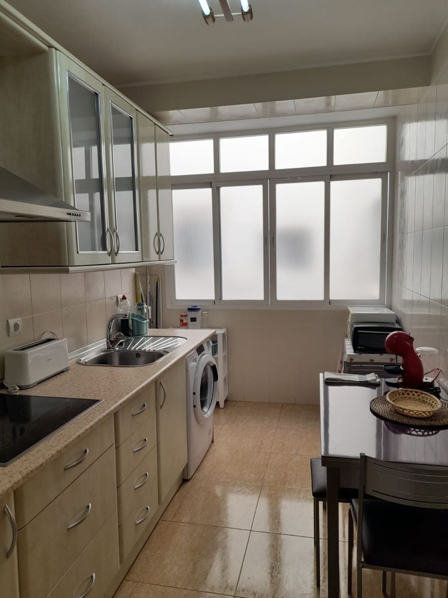 2 soveværelse Lejlighed til leje i Malaga by - € 1.350 (Ref: 10099432)