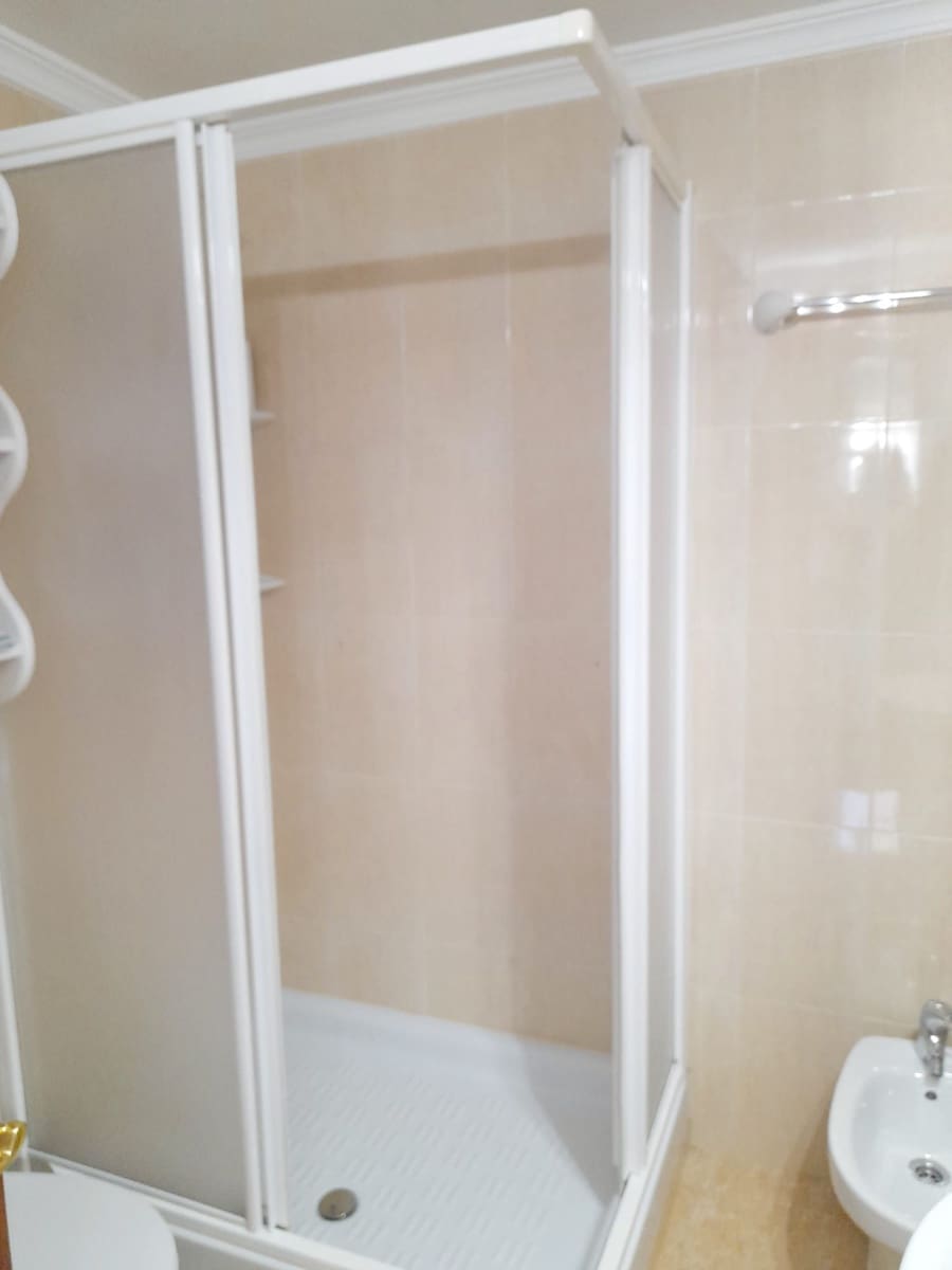 2 soveværelse Lejlighed til leje i Malaga by - € 1.350 (Ref: 10099432)