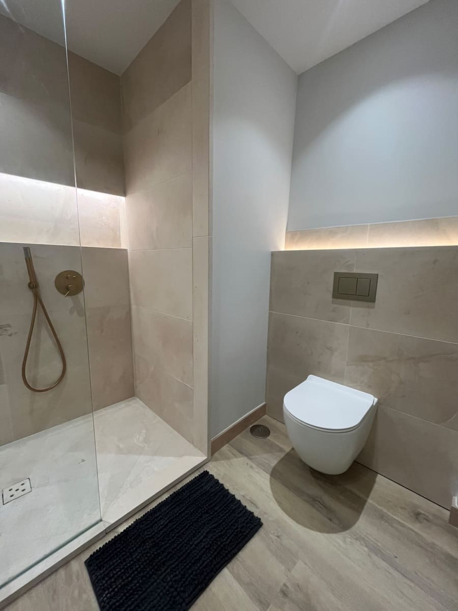 Piso de 4 habitaciones en Málaga ciudad en alquiler con garaje - 3.100 € (Ref: 10099455)