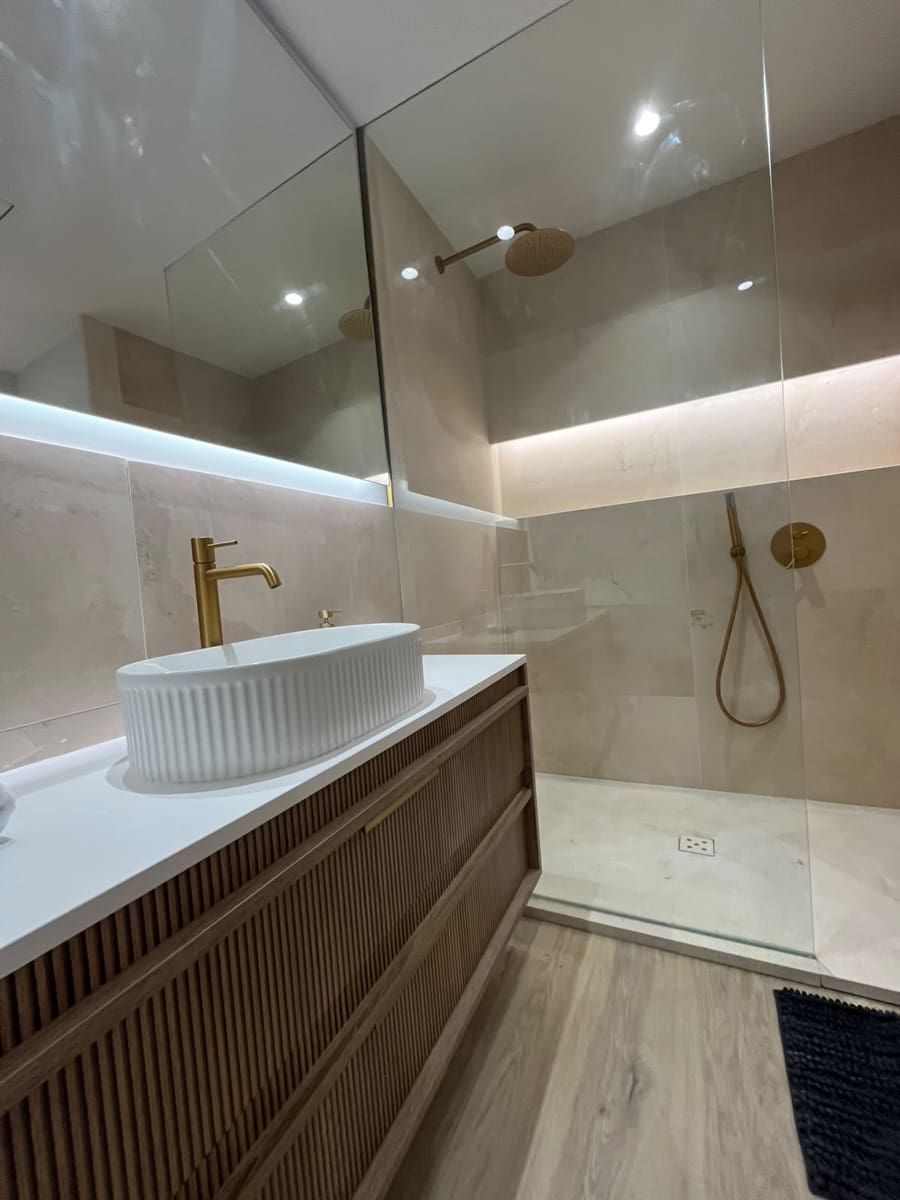 Piso de 4 habitaciones en Málaga ciudad en alquiler con garaje - 3.100 € (Ref: 10099455)