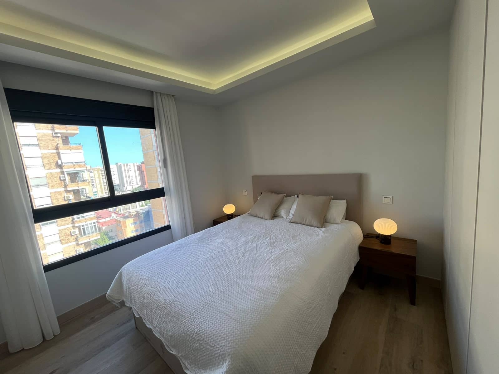 Piso de 4 habitaciones en Málaga ciudad en alquiler con garaje - 3.100 € (Ref: 10099455)