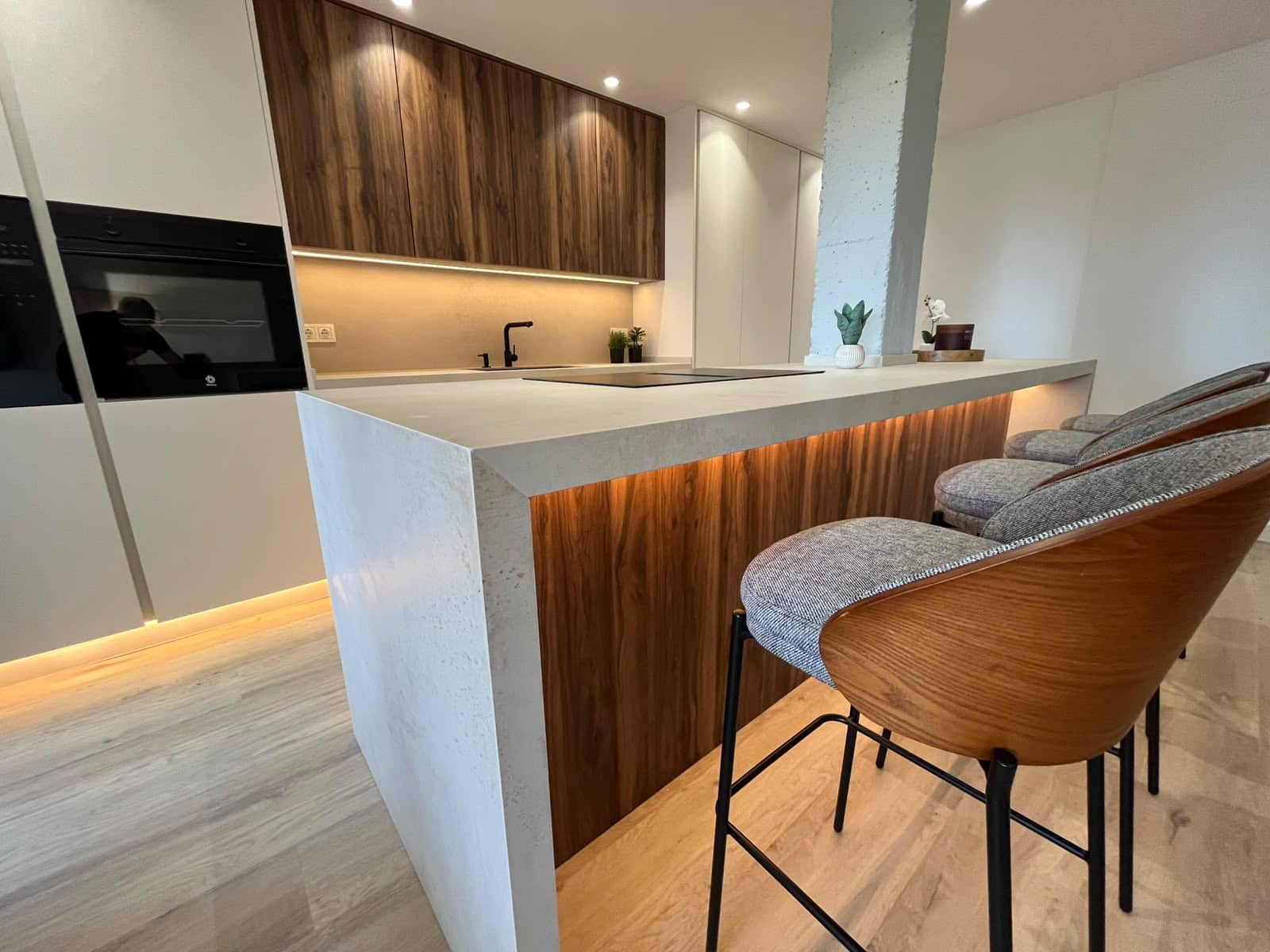 Piso de 4 habitaciones en Málaga ciudad en alquiler con garaje - 3.100 € (Ref: 10099455)