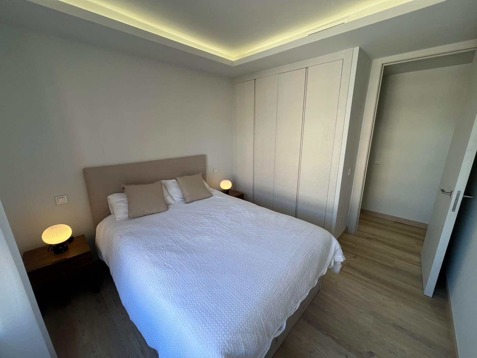 Piso de 4 habitaciones en Málaga ciudad en alquiler con garaje - 3.100 € (Ref: 10099455)