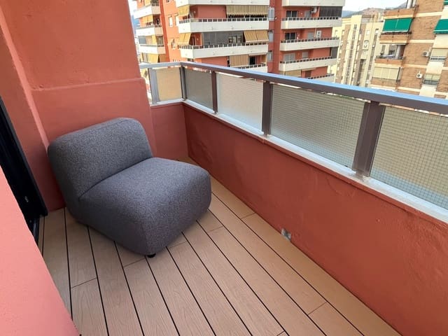 Piso de 4 habitaciones en Pol Alameda, Málaga ciudad en alquiler con garaje - 3.100 € (Ref: 10099455)