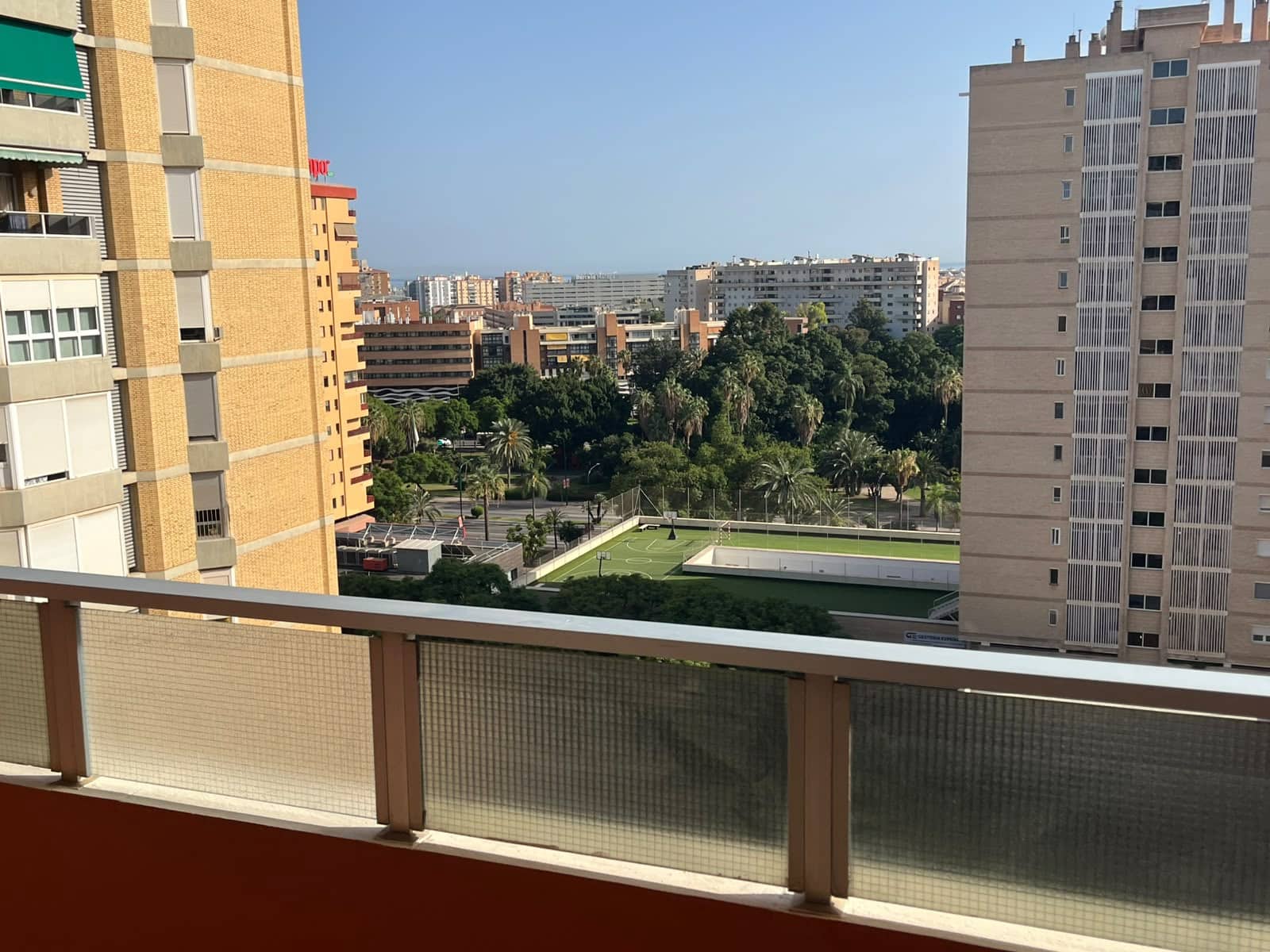 Piso de 4 habitaciones en Málaga ciudad en alquiler con garaje - 3.100 € (Ref: 10099455)