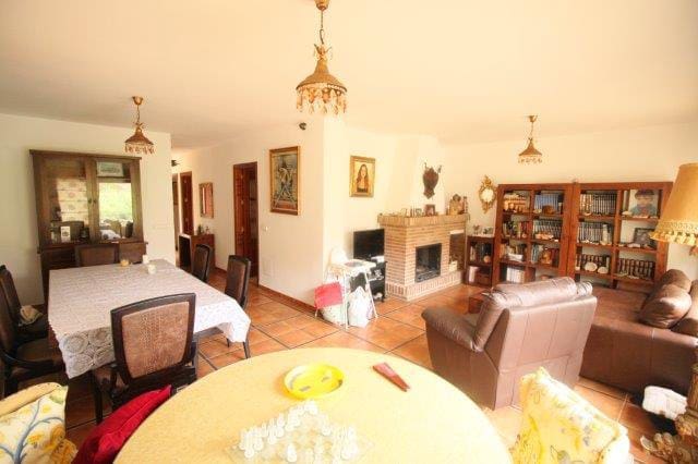 2 bedroom Finca/Country House for rent in Entrerrios - € 1,000 (Ref: 10100739)