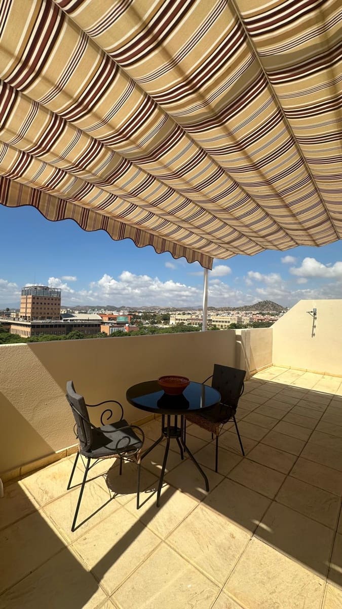 Penthouse de 4 chambres à louer à Malaga ville avec piscine garage - 2 500 € (Ref: 10103497)