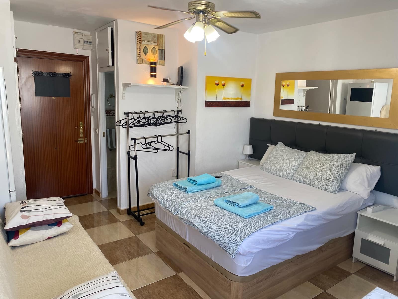 Studio for rent in Benalmadena with pool - € 750 (Ref: 10113427)