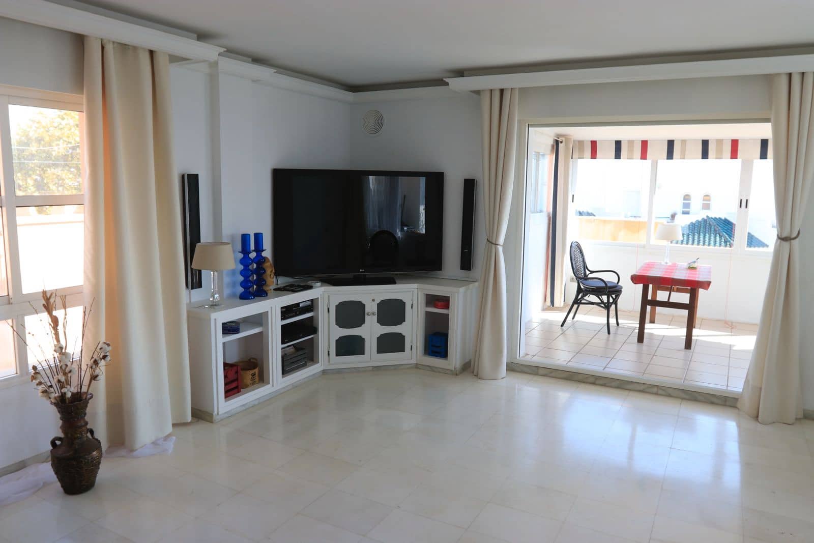 3 quarto Penthouse para arrendar em Marbella - 2 900 € (Ref: 10113449)