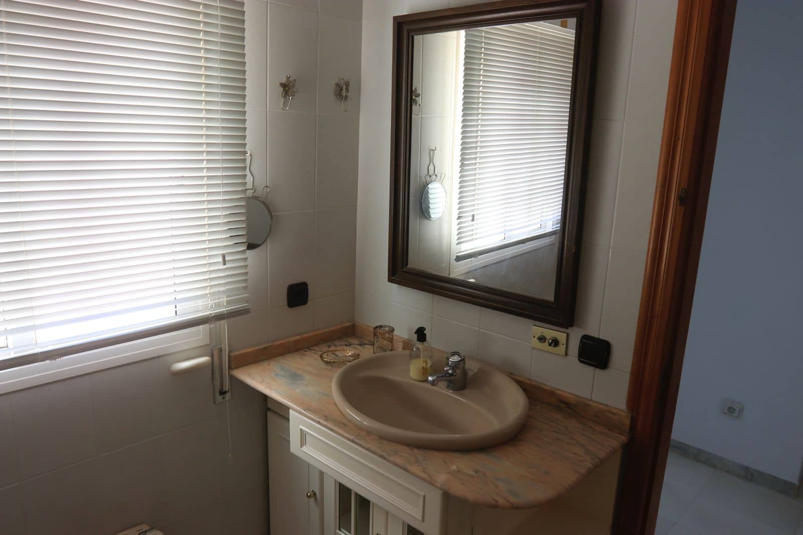 3 quarto Penthouse para arrendar em Marbella - 2 900 € (Ref: 10113449)