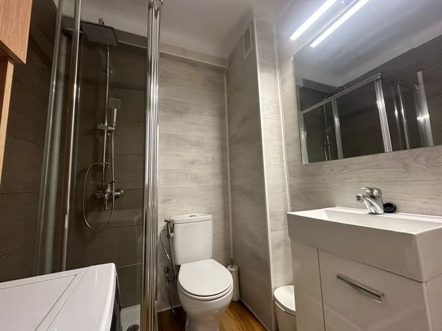 1 slaapkamer Flat te huur in Algarrobo Costa, Algarrobo met zwembad - € 650 (Ref: 10118502)