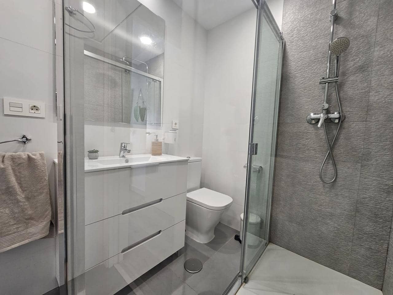 1 makuuhuone Asunto vuokrattavana paikassa Torremolinos mukana uima-altaan - 1 500 € (Ref: 10147914)
