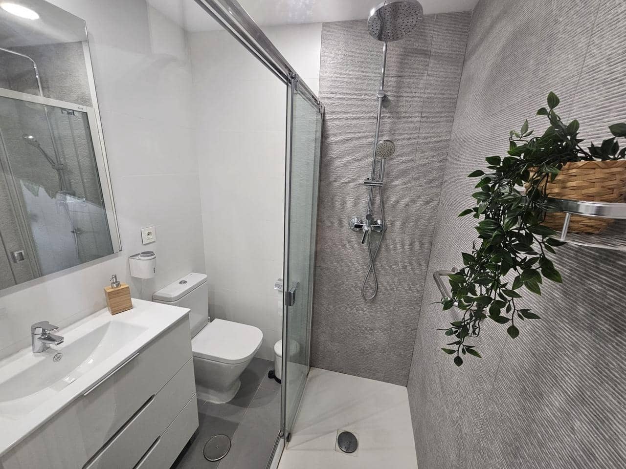 1 makuuhuone Asunto vuokrattavana paikassa Torremolinos mukana uima-altaan - 1 500 € (Ref: 10147914)