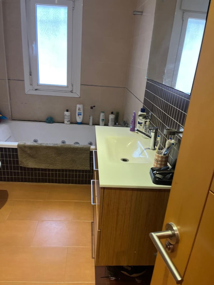 4 bedroom Townhouse for rent in Canillas de Aceituno with pool garage - € 1,400 (Ref: 10163315)